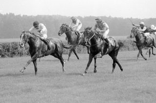 Lomber und Christian Zschache - Sieger im Derby der DDR 1987. Foto: www.galoppfoto.de - Peter Heinzmann