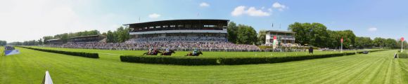 Die Rennbahn in Hoppegarten am Pfingstsonntag. www.galoppfoto.de - Frank Sorge