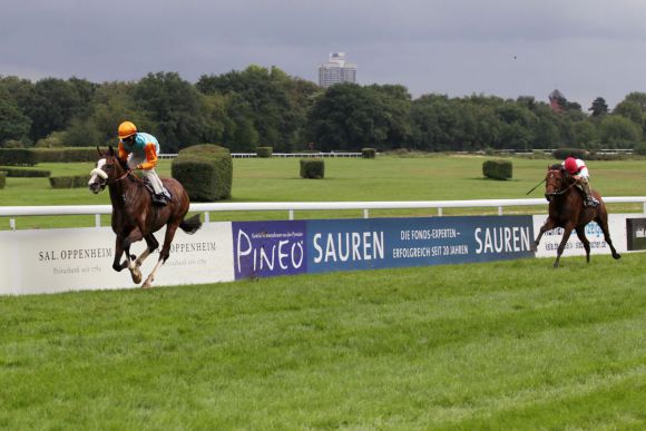 Earl of Tinsdal mit Eddie Pedroza beim Rheinland Pokal - ist jetzt der zweite Gr. I-Treffer fällig? www.koeln-galopp.de - Tuchel