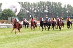 Samum gewinnt mit Andrasch Starke das BMW 131. Deutsche Derby . www.galoppfoto.de