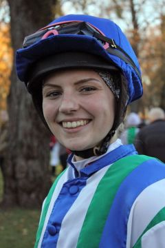 Helen Böhler 2018 in München. www.galoppfoto.de - WiebkeArt