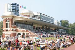 Die Rennbahn in Deauville gehört im August zu "Hotspots" im internationalen Turf. www.galoppfoto.de  - Frank Sorge