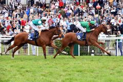 Ebaiyra siegt mit Christophe Soumillon im Prix de Pomon 2020 in Deauville. ©galoppfoto - Jimmy Clark