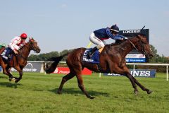 Der 170:10-Außenseiter Gereon mit Liam Jones gewinnt vor Felician und Empire Storm. www.galoppfoto.de - Sabine Brose