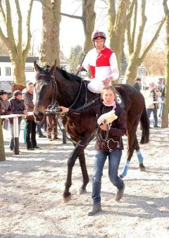 sieger Christoph Columbus unter Adrie de Vries mit Susanne Blau. Foto Gabriele Suhr