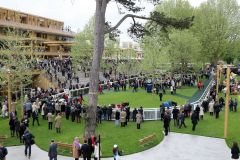 Aprilwetter bei der offiziellen Wiedereröffnung von Longchamp. Foto: Dr. Jens Fuchs