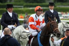 Pastorius mit Terence Hellier gewinnt das 143. Deutsche Derby. www.galoppfoto.de - Frank Sorge