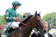 Frischgebackene Gr. III-Siegerin in Ascot: Princess Noor mit Andrea Atzeni. www.galoppfoto.de - John James Clark