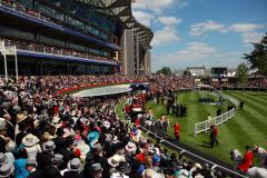 Royal Ascot bei der Ankunft von Queen Elizabeth II im Jahr 2011. www.galoppfoto.de