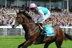 Sea Moon mit Richard Hughes in den Great Voltigeur Stakes, Gr. II. Foto J. J. Clark