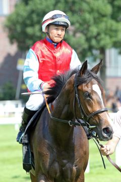 Sunshine Girl mit Bayarsaikhan Ganbat gewinnt. ©galoppfoto - Sabine Brose