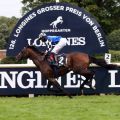 Protectionist gewinnt mit Eduardo Pedroza den 126. Longines Großer Preis von Berlin. www.galoppfoto.de - Sabine Brose