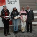 Siegerehrung mit Besitzerin B. Kreuder, Trainerin Marion Weber, A. Starke, P. Ritters vom RV Neuss (Foto Suhr)