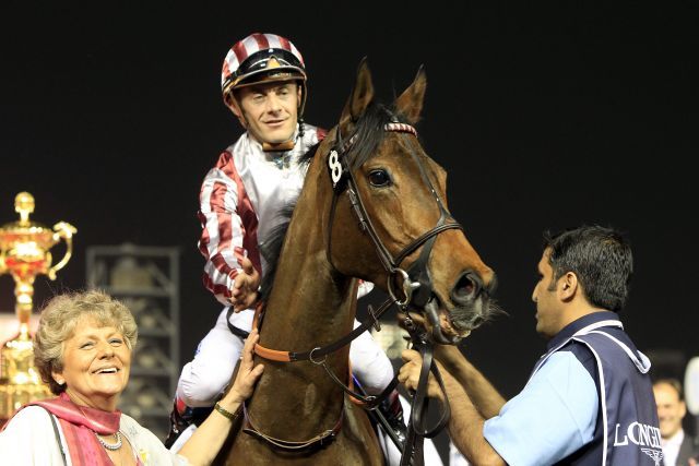 Cirrus des Aigles mit Olivier Peslier als  Sieger der Dubai Sheema Classic. www.galoppfoto.de - Frank Sorge