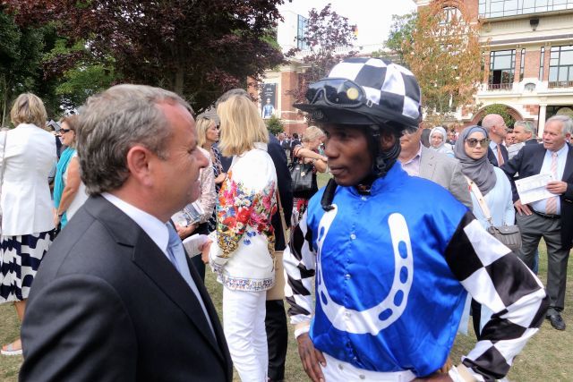 Eingespieltes Team ... Trainer Andreas Wöhler und Eduardo Pedroza vor dem Red Cardinal-Start in Deauville. www.dequia.de