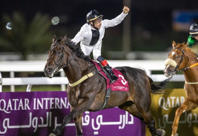 Emperor Maximus holt sich unter Marco Casamento das Qatar Derby. Foto: qrec