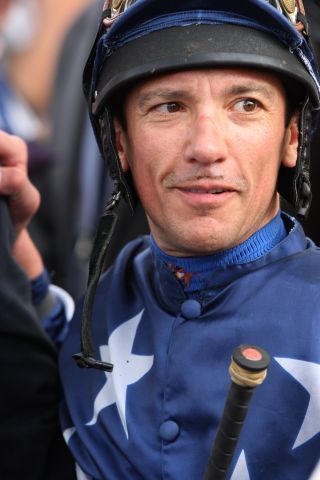 Jockey Frankie Dettori am Arc-Wochenende in Longchamp. www. galoppfoto.de - Frank Sorge