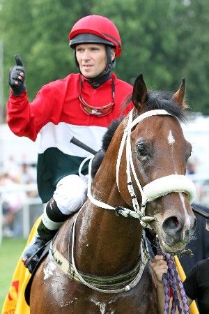 Zum Kurs von $25.000 wurde Overdose - hier mit Andreas Suborics im Sattel - für den Breeders' Cup nachgenannt. www.galoppfoto.de