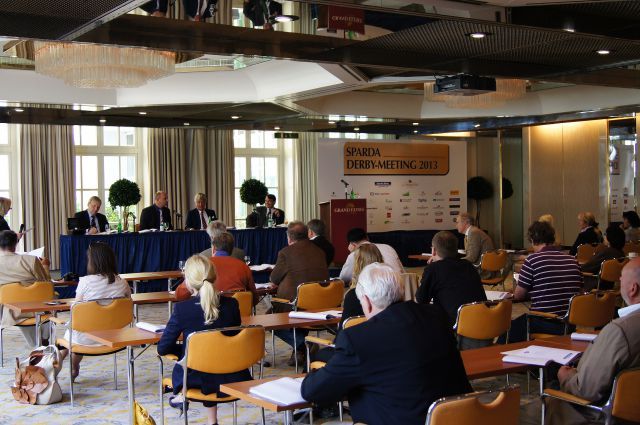 Pressekonferenz für das Sparda 144. Deutsche Derby. Foto: Silvia Göldner