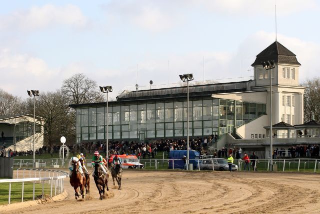 Start der Winterrennen in Dortmund. www.galoppfoto.de - Frank Sorge