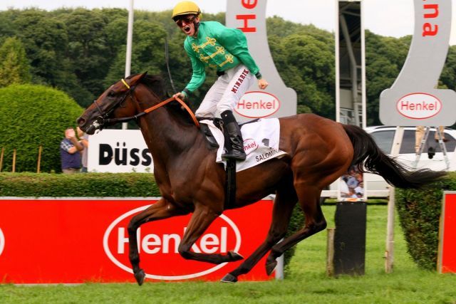 In Longchamp konnte Salominas Jockey nicht so jubeln Foto: Sandra Scherning