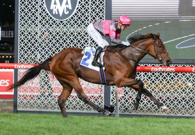 Sirileo Miss holt sich die Sunline Stakes. Foto: courtesy by Coolmore