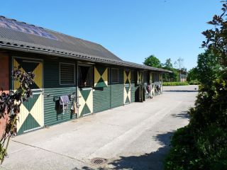 Stalltrakt auf dem Hesselhof. Foto: Karina Strübbe