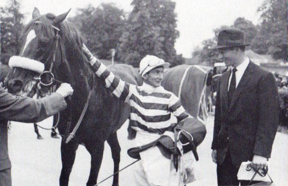 Espresso, Sieger im Großen Preis 1963 und 1965, mit Jockey William  Williamson und Trainer Harry Wragg. Foto Archiv