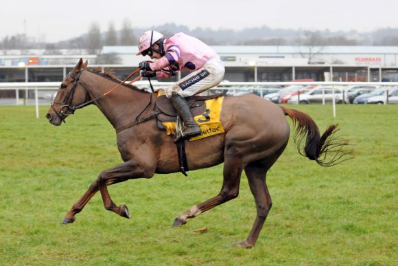 Silviniaco Conti (Ruby Walsh) gewinnt die Betfair Denman Chase. www,.galoppfoto.de - John James Clark