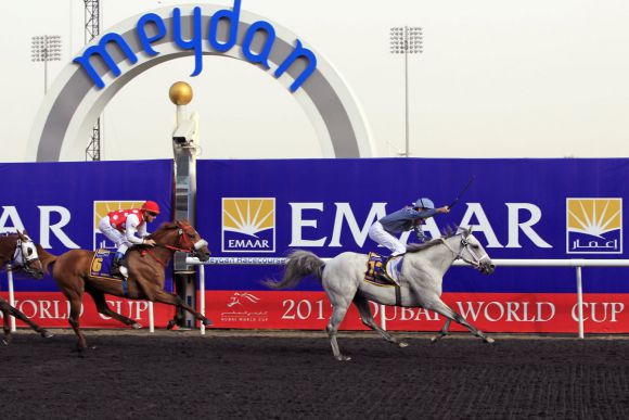 Tm Fred Texas mit Adrie de Vries up sind die Sieger im Dubai Kahayla Classic. www.galoppfoto.de